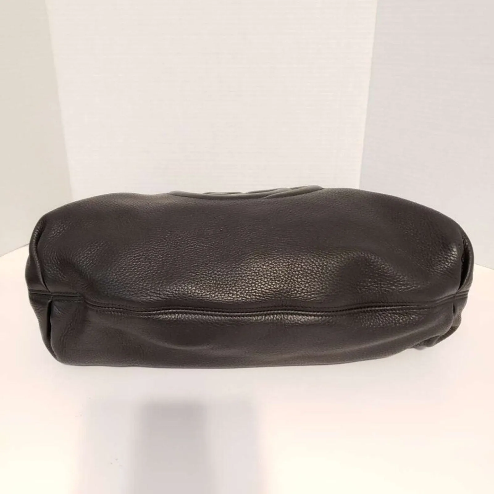 100% Authentic GUCCI Soho Leather Shoulder Bag
