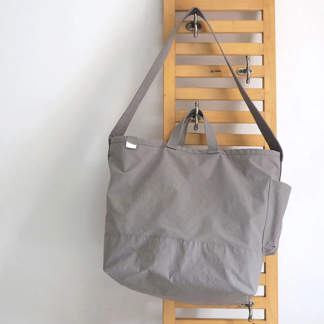 ANUNFOLD | アヌンフォルド　SIDE POCKET TOTE
