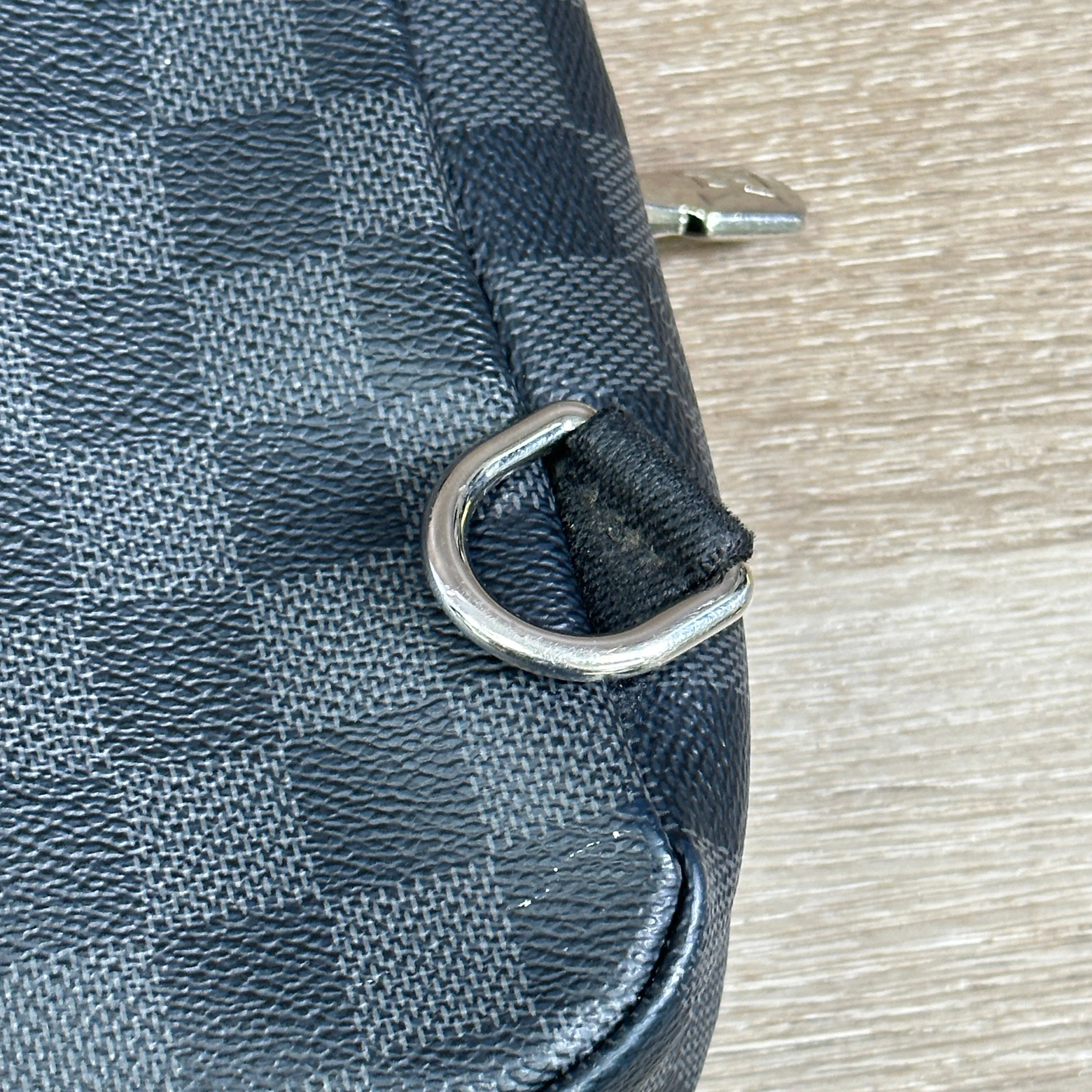 Louis Vuitton Avenue Sling Bag - Damier Graphite