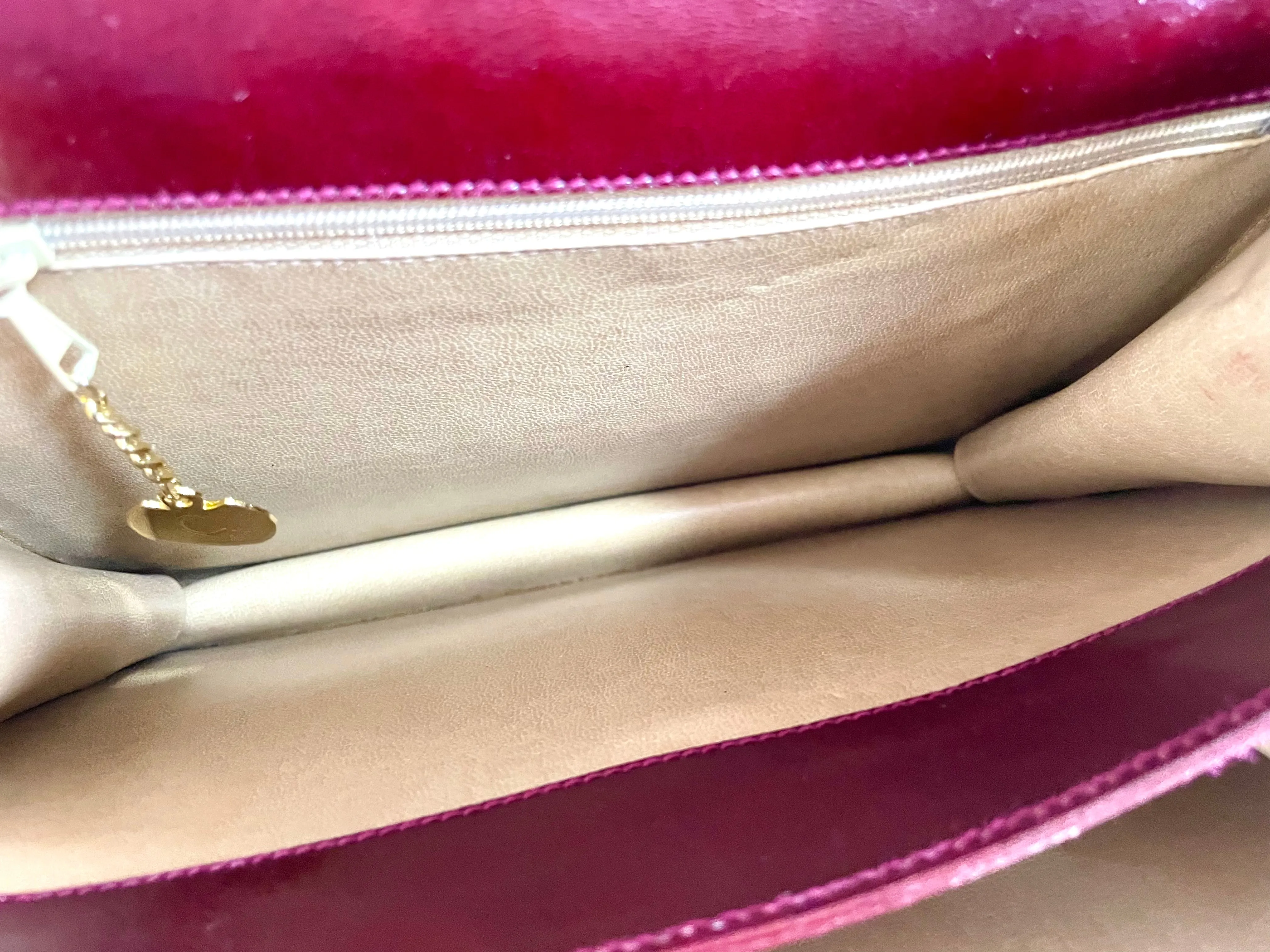 Vintage Celine wine red shoulder bag with clutch purse with golden carriage logo. Perfect elegance for your daily use. 050326rk1